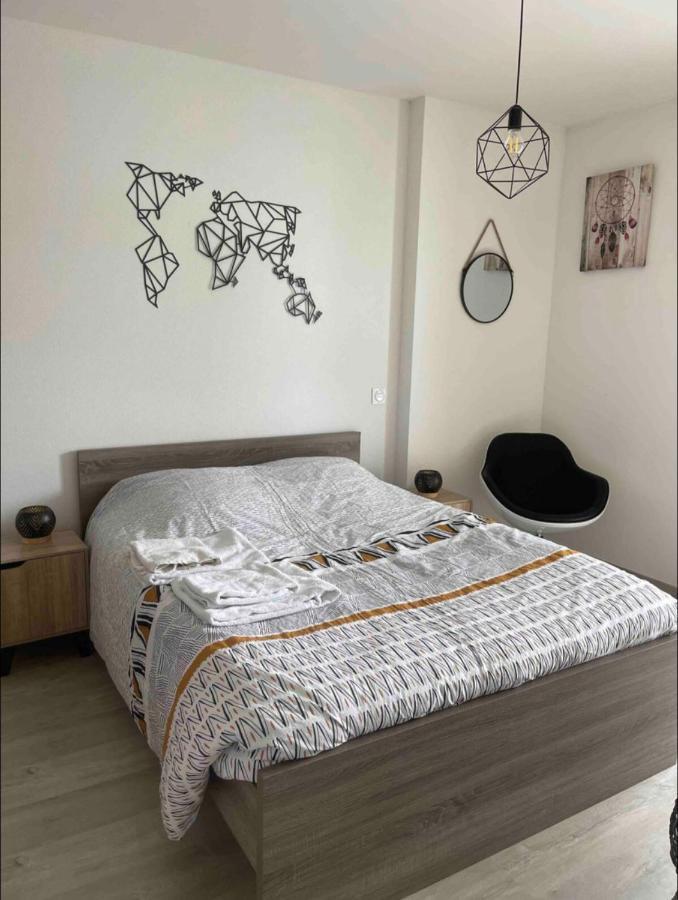 Appartement 4 Personnes Proche Lac Saint Point Montperreux Esterno foto